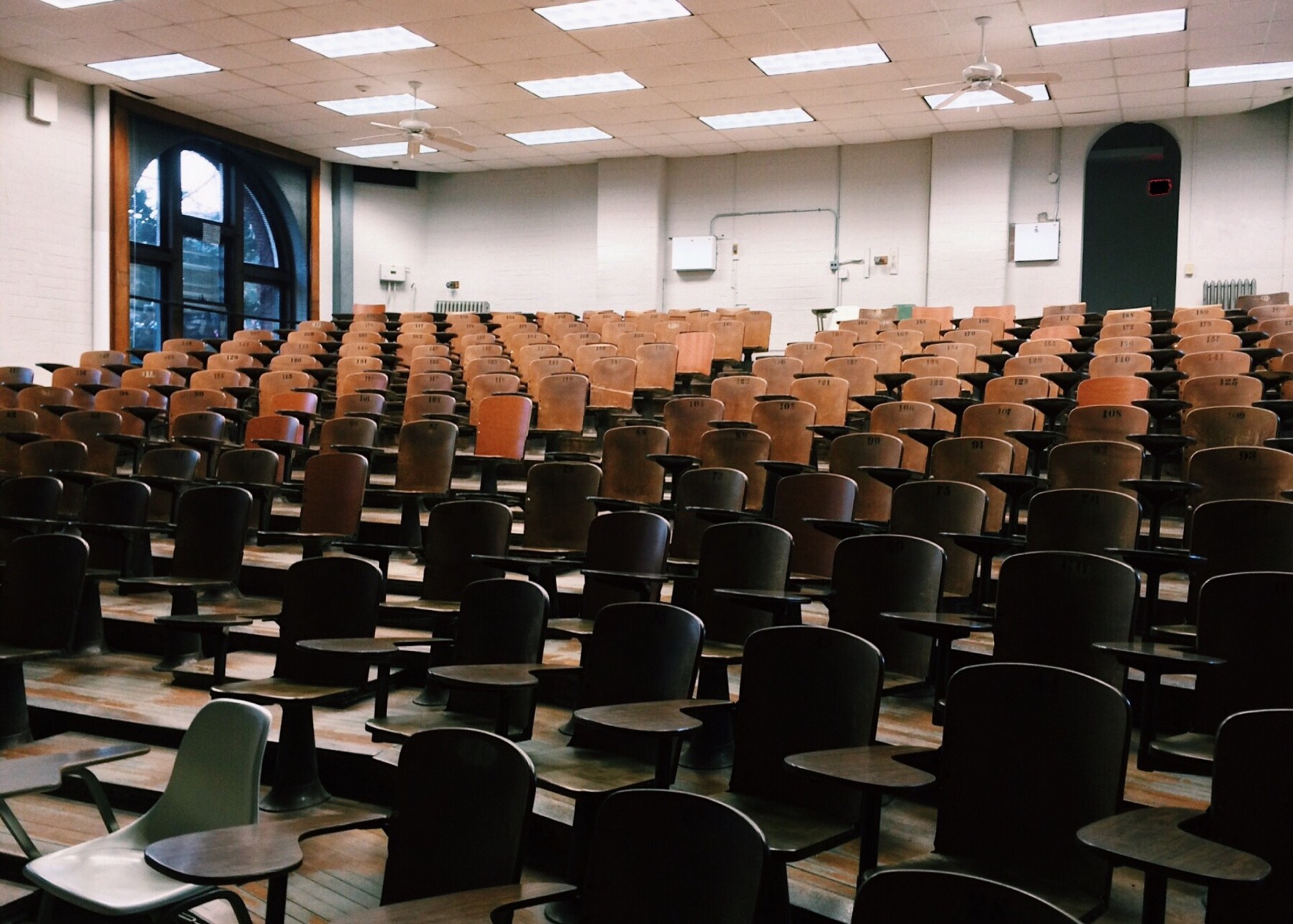 lecture hall acoustic design