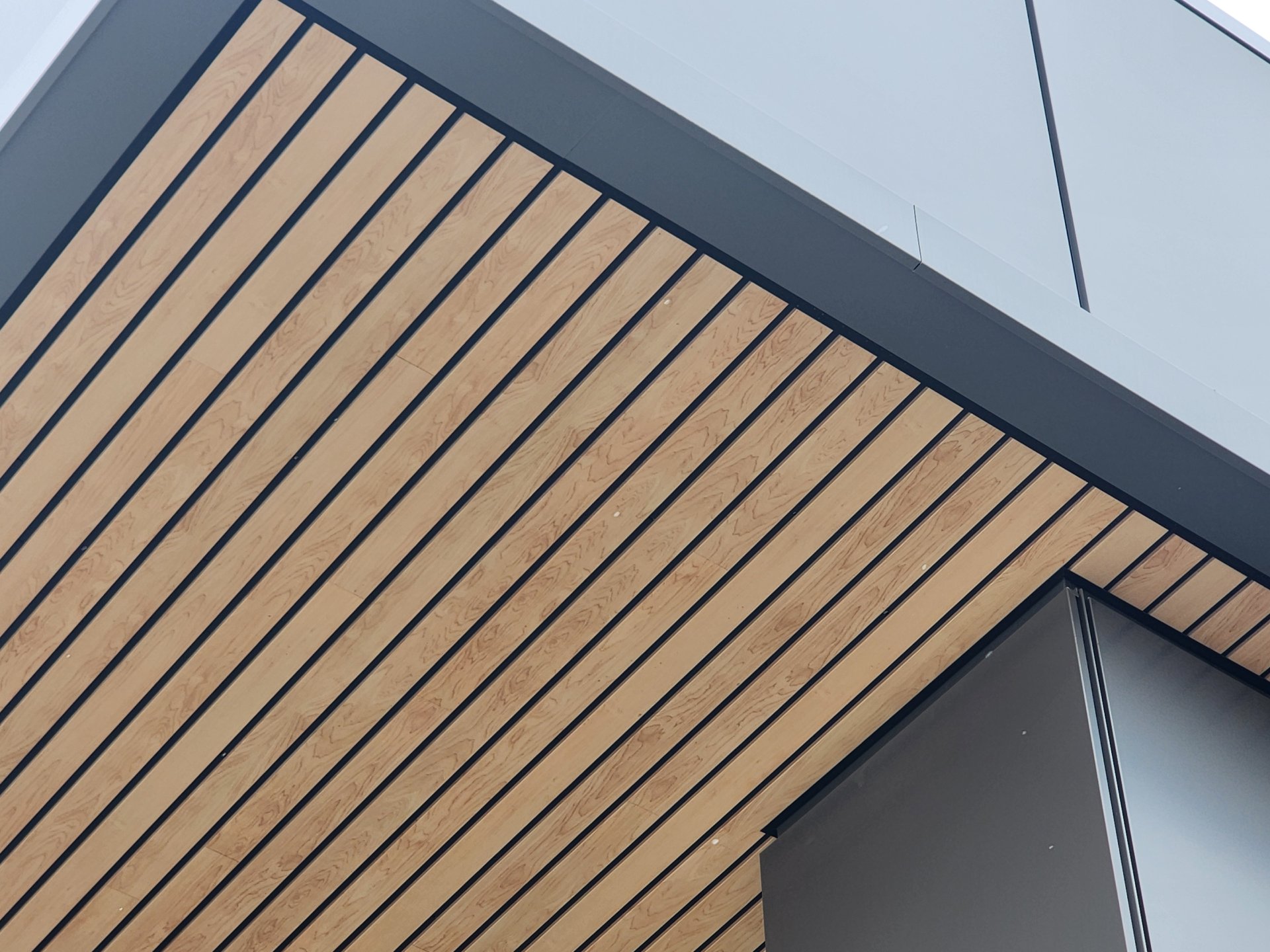 Linear Alumiline Ceilings & Walls